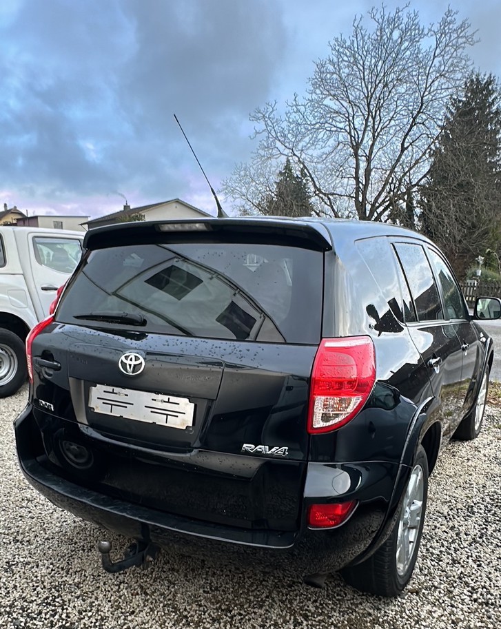 Toyota RAV4 2.2 D-4D 177 Linea Luna