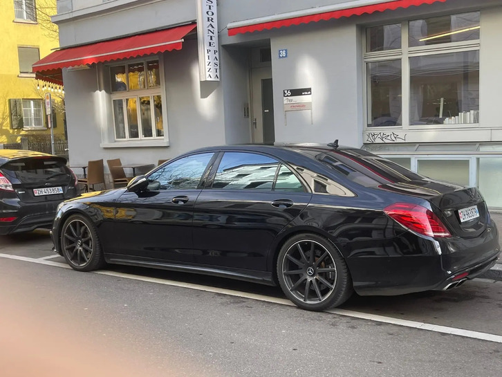 Mercedes-Benz S 63 AMG 4matic Lang - Luxus pur! Mercedes-Benz Mercedes-Benz S-Klasse W222 S 63 V8 AMG 4matic lang