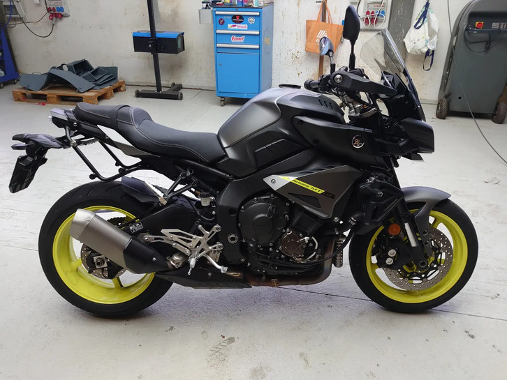 YAMAHA MT-10 ABS