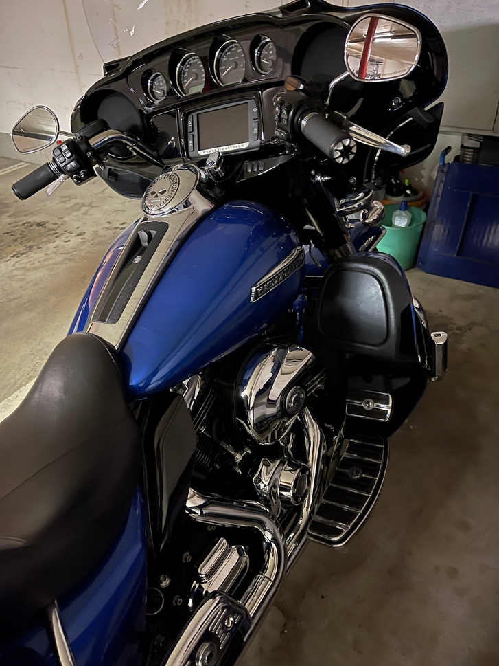 Harley Davidson FLHTCU TC mit Top-Ausstattung HARLEY-DAVIDSON HARLEY-DAVIDSON Harley Davidson FLHTCU TC