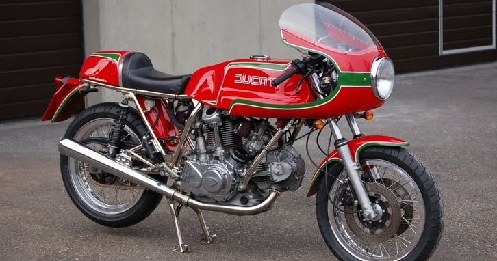 DUCATI 900 SS Replica Mike Hailwood