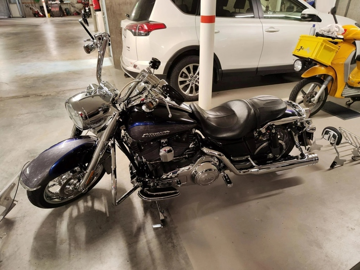 HARLEY-DAVIDSON FLHRSE4 Road King CVO Screamin Eagle ABS