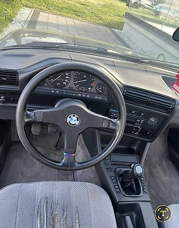 BMW E30 325iX
