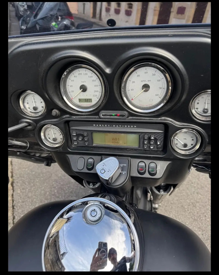 HARLEY-DAVIDSON FLHX Street Glide ABS