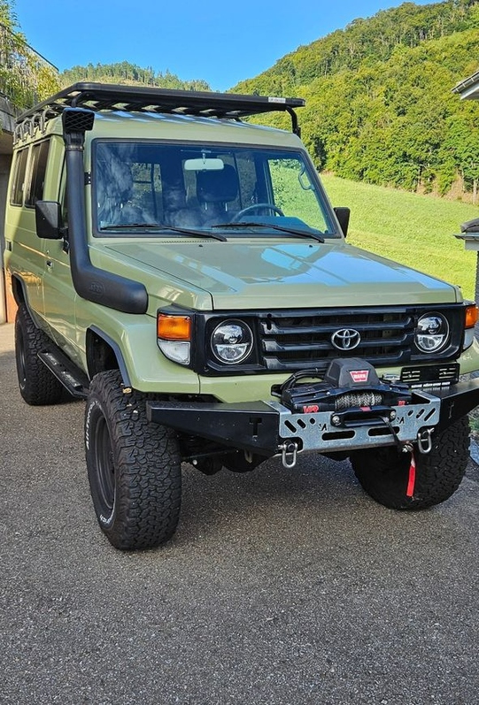 Toyota Land Cruiser 400 Hdt Long 4.2D