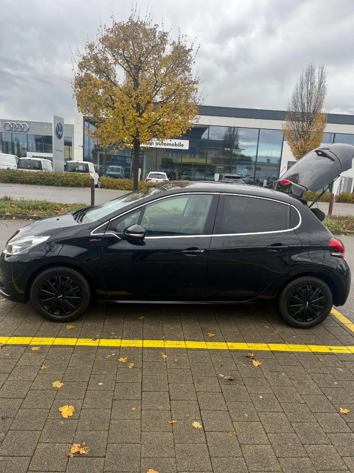 Peugeot 208 1.2 PureTech GT Line S/S