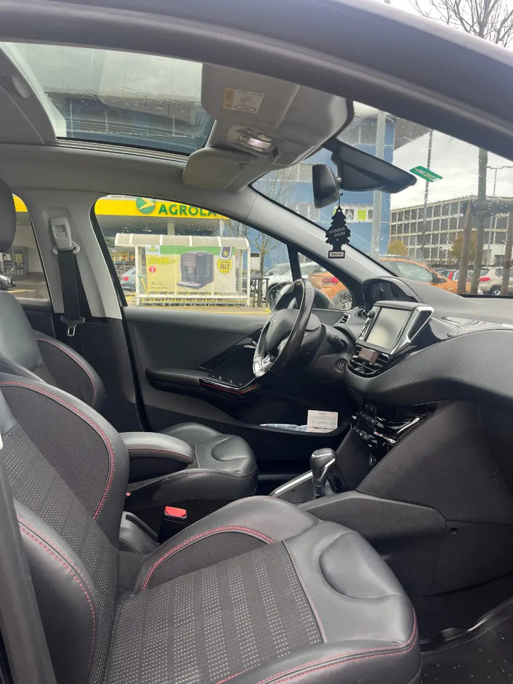 Peugeot 208 1.2 PureTech GT Line S/S