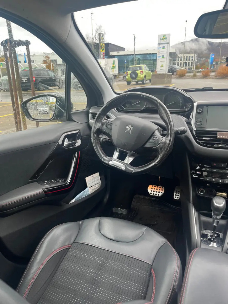 Peugeot 208 1.2 PureTech GT Line S/S