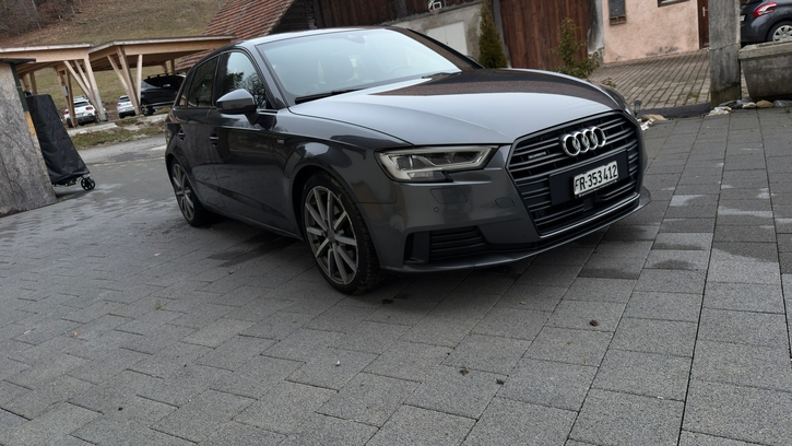 Audi A3 Sportback 2.0 TFSI qu. S-Tronic zu verkaufen Audi Audi A3 Sportback 2.0 T FSI Design qu. S-Tronic