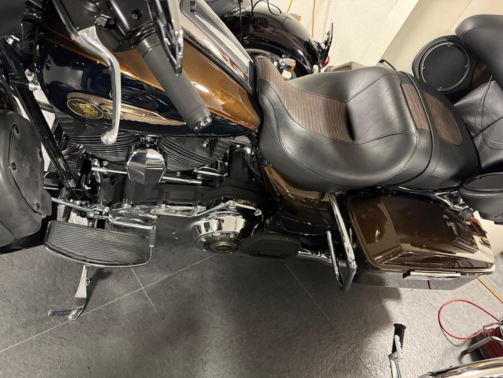 Harley-Davidson FLHTK Ultra Limited Anniversary HARLEY-DAVIDSON HARLEY-DAVIDSON FLHTK Electra Glide Ultra Limited Anniversary