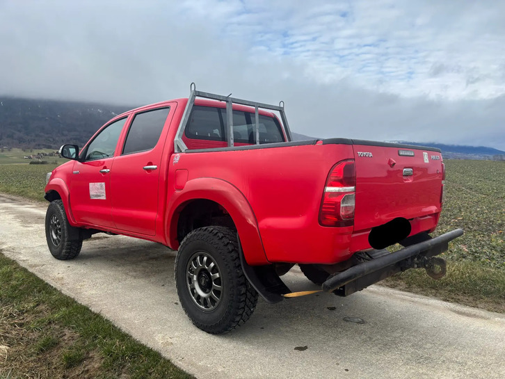 Toyota Hilux Double Cab.-Pick-up 3.0-4D Linea Sol