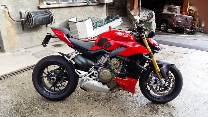 Ducati Streetfighter V4 S 2021 - Top Zustand DUCATI DUCATI Streetfighter V4 S