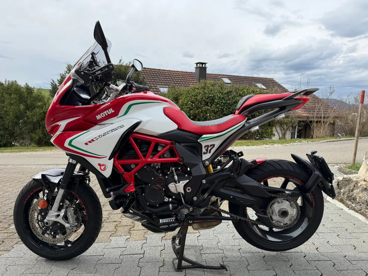 MV AGUSTA Turismo Veloce Lusso RC