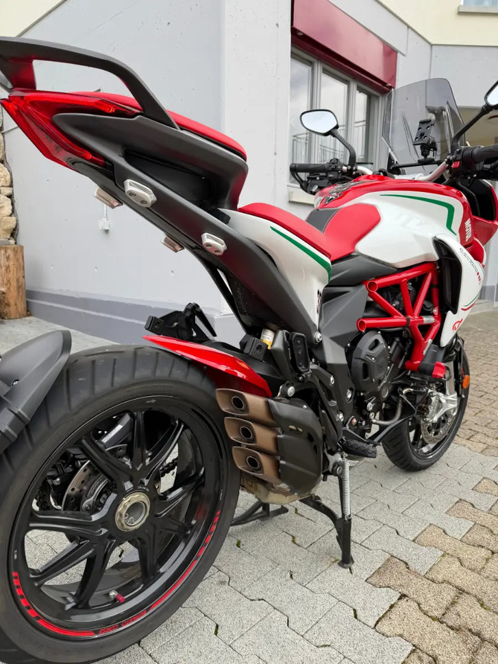 MV AGUSTA Turismo Veloce Lusso RC