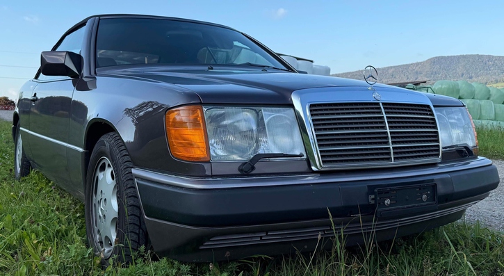 Mercedes-Benz A124 Cabriolet 300 CE-24