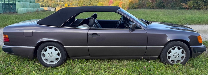 Mercedes-Benz A124 Cabriolet 300 CE-24