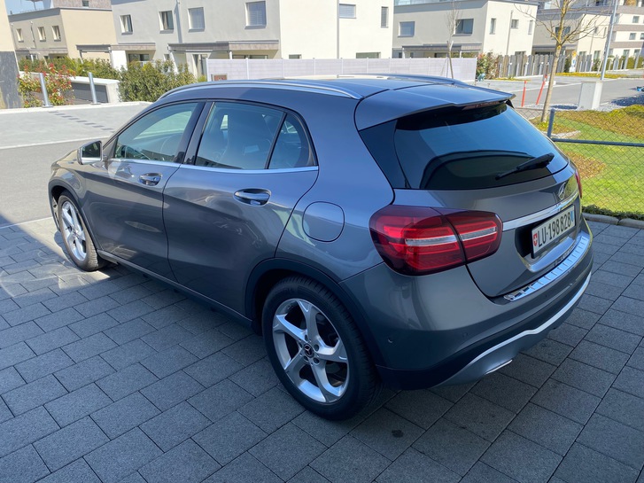 Mercedes-Benz GLA-Klasse X156 GLA 220 d 4m
