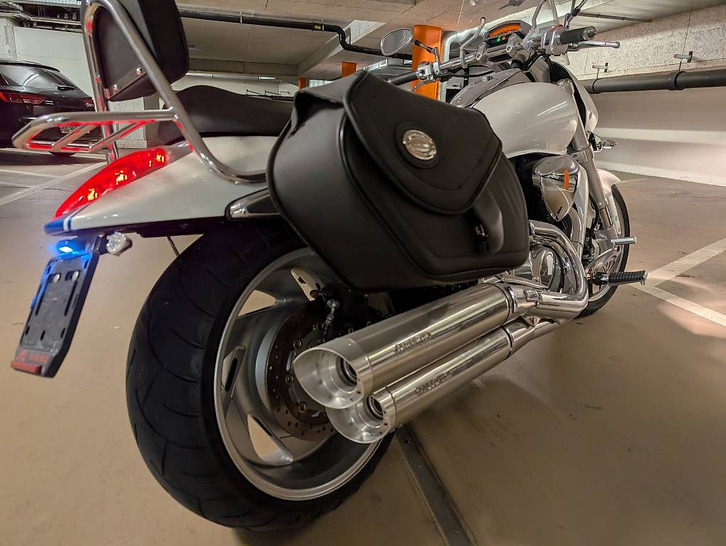 SUZUKI M 1800 R Intruder