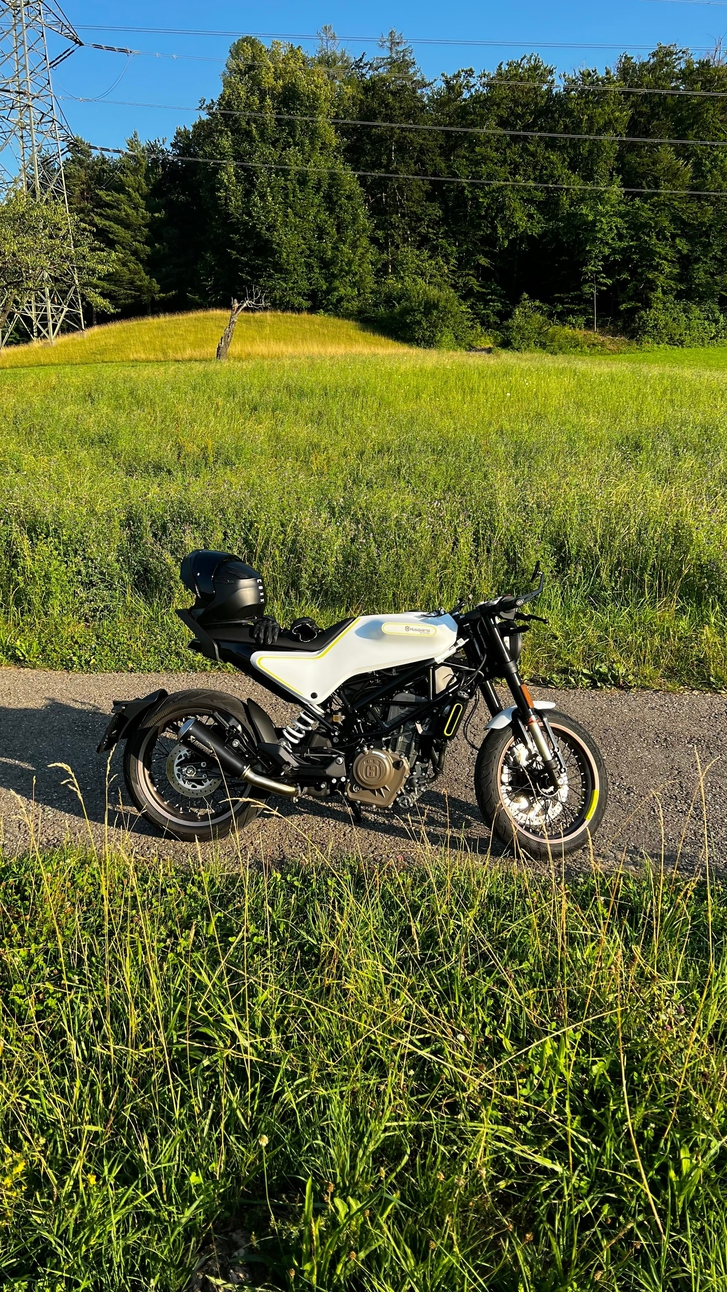 HUSQVARNA Vitpilen 401