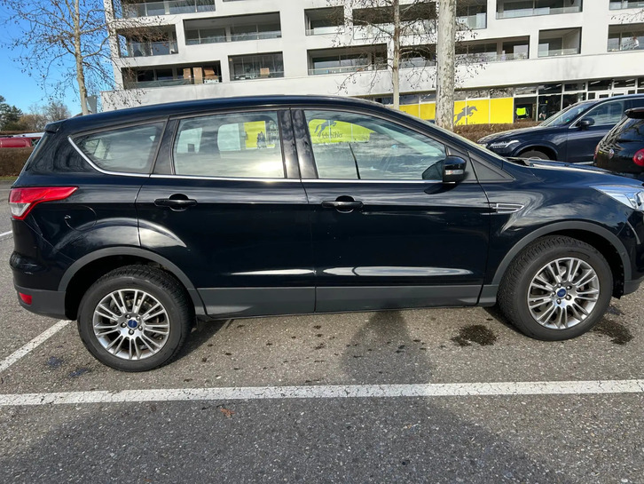 Ford Kuga 1.6 EcoB Titanium - Zuverlässiger SUV Ford Ford Kuga 1.6 EcoB Titanium