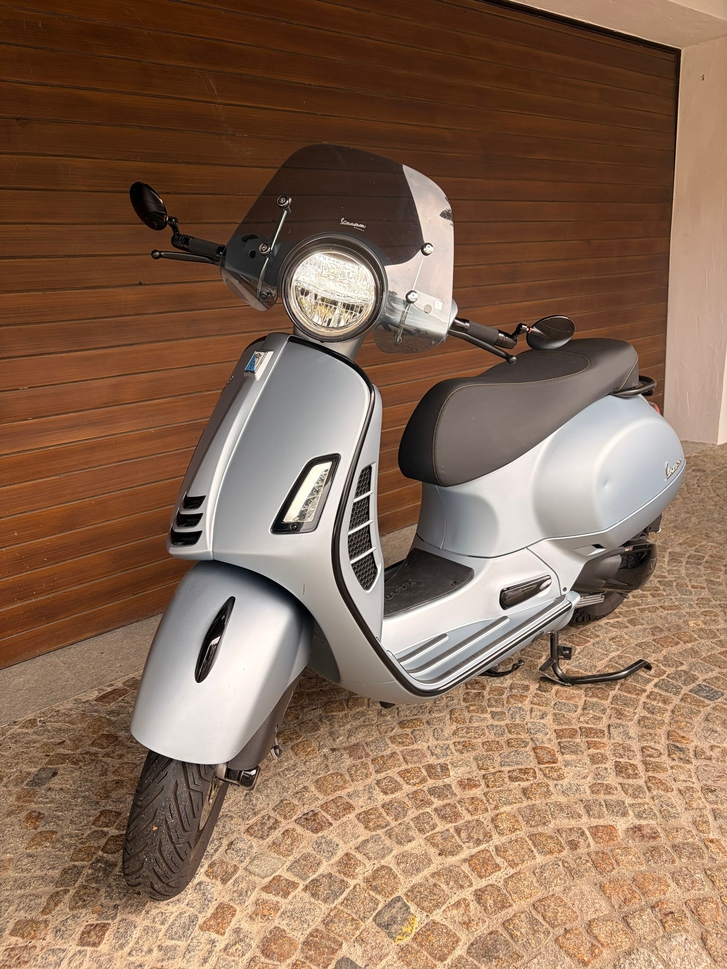 PIAGGIO Vespa GTS 300 Super Tech ABS