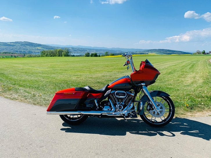 HARLEY-DAVIDSON FLTRXSE Road Glide Special 117 CVO