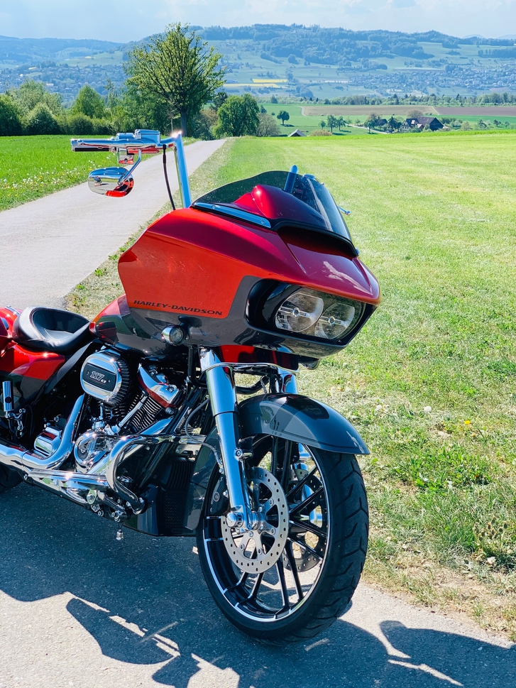 HARLEY-DAVIDSON FLTRXSE Road Glide Special 117 CVO