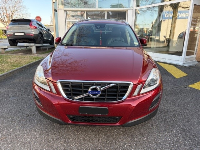 Volvo XC60 2.4 D3 Summum AWD mit Premium-Ausstattung Volvo Volvo XC60 2.4 D3 Summum AWD