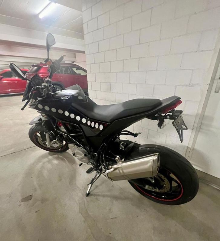 HUSQVARNA Nuda 900 ABS