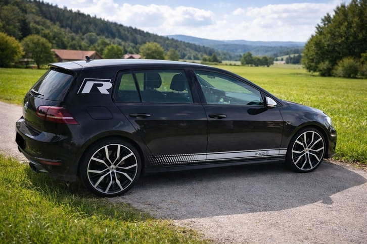 VW Golf VII 2.0 TSI R DSG 4motion
