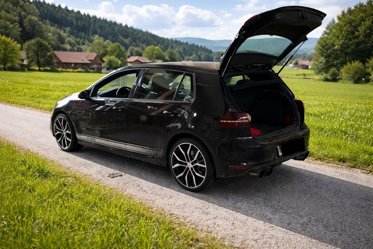 VW Golf VII 2.0 TSI R DSG 4motion