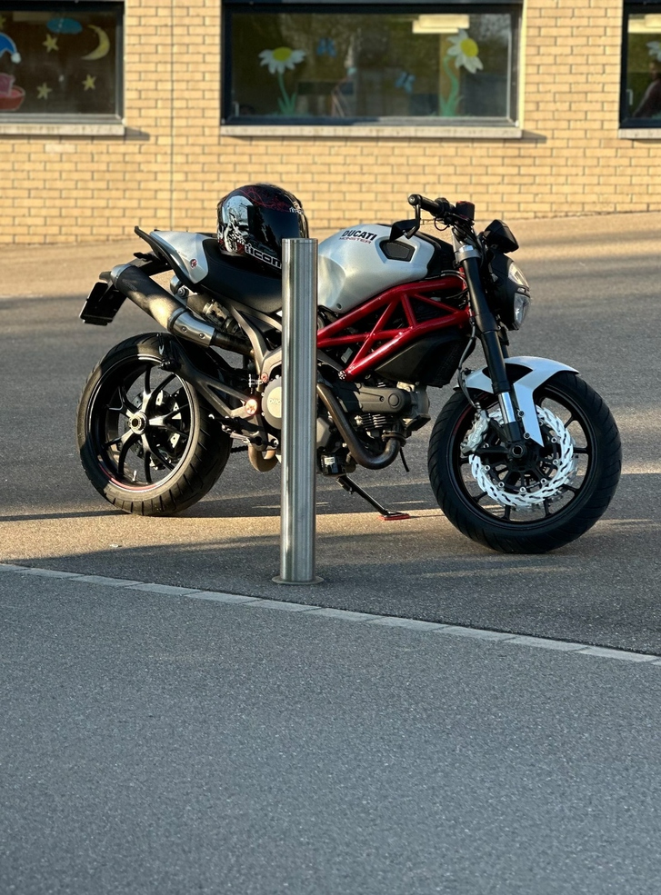 DUCATI Monster 796M (25kW)