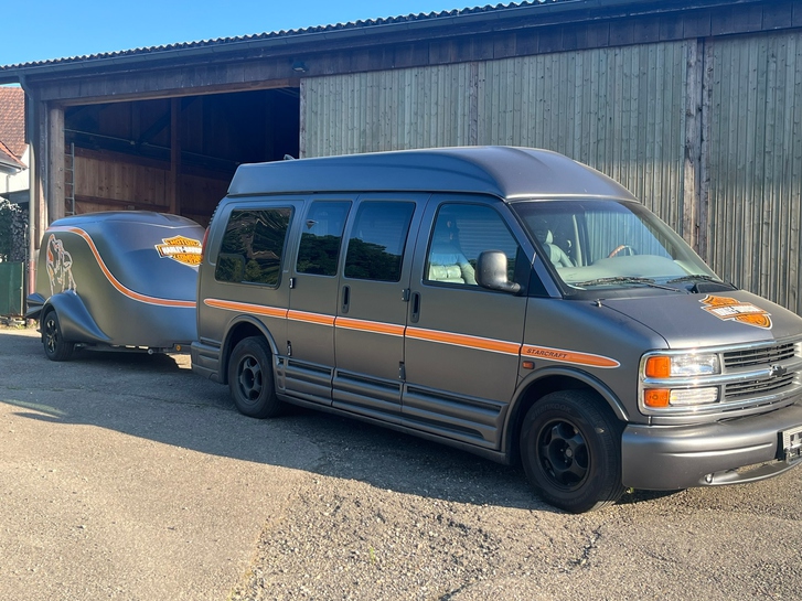 CHEVROLET Starcraft 5.7 V8  Ausbau mit massiv Nussbaumholz