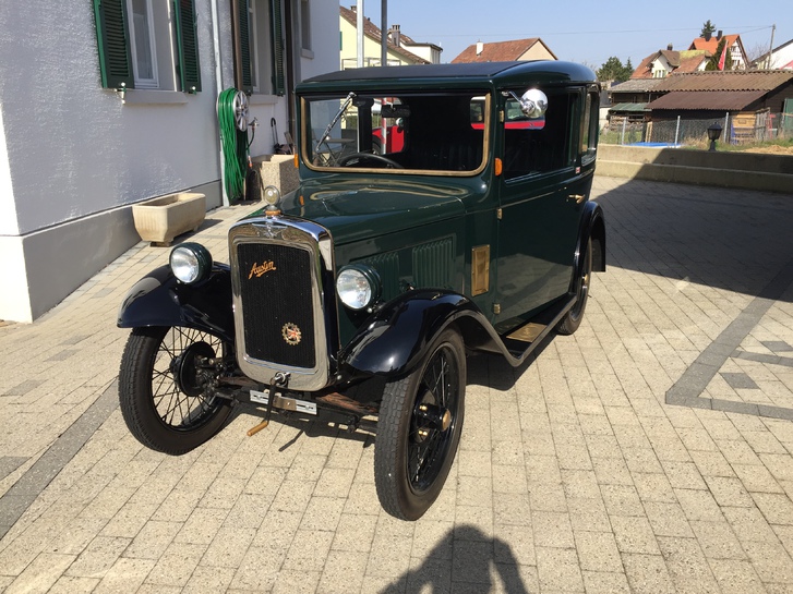 Austin Seven Saloon