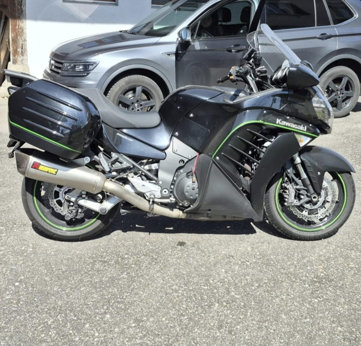 Kawasaki GTR 1400 ABS - Top Ausstattung KAWASAKI KAWASAKI GTR 1400 ABS