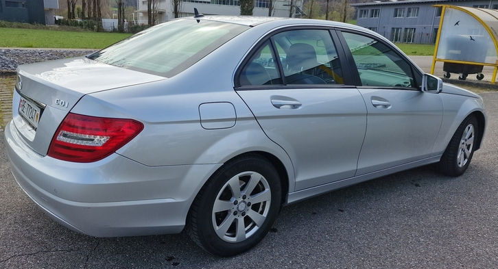 Mercedes-Benz C-Klasse W204 C 200 CDI BlueEF