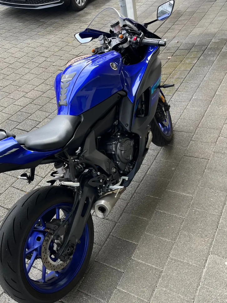 YAMAHA YZF-R7 (35kW)
