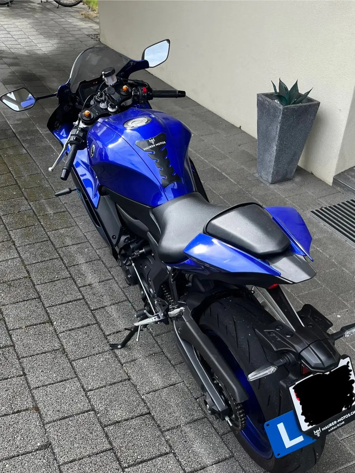 YAMAHA YZF-R7 (35kW)