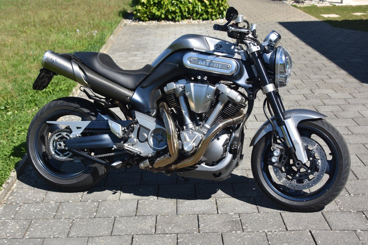 YAMAHA MT-01