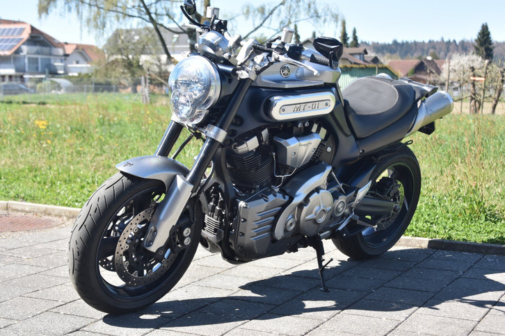 YAMAHA MT-01