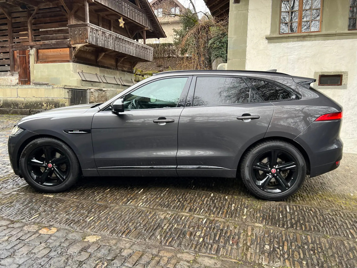 Jaguar F-Pace 3.0 V6 S/C R-Sport AWD
