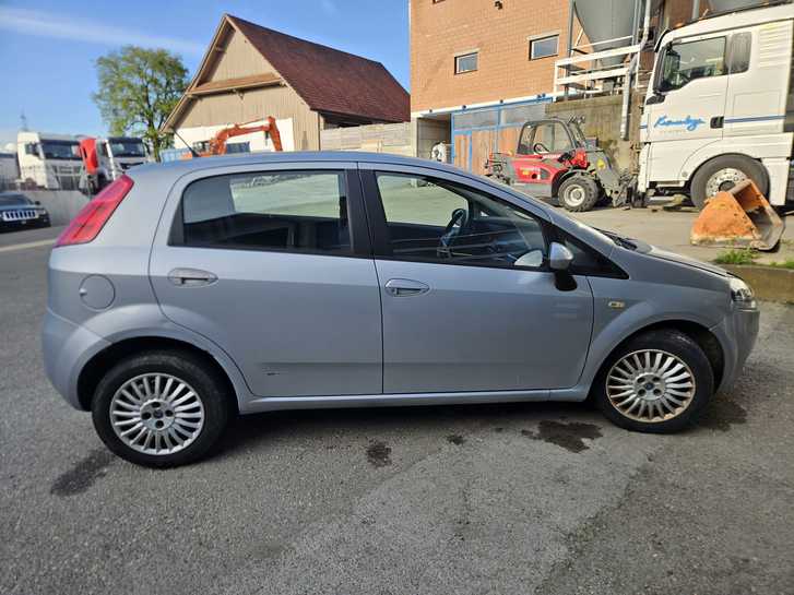 Fiat Grande Punto 1.4 77 PS Emotion zu verkaufen Fiat Fiat Grande Punto 1.4 8V 77 Emotion