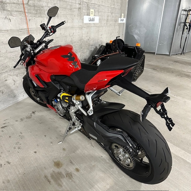 DUCATI Streetfighter V2