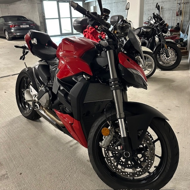 DUCATI Streetfighter V2