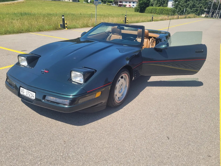 Chevrolet Corvette Convertible 5.7