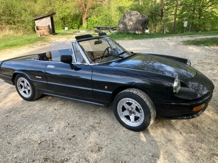 Alfa Romeo Spider 2.0