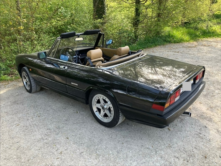 Alfa Romeo Spider 2.0