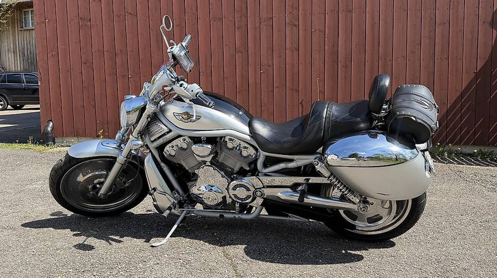HARLEY-DAVIDSON VRSCA V-rod 1200
