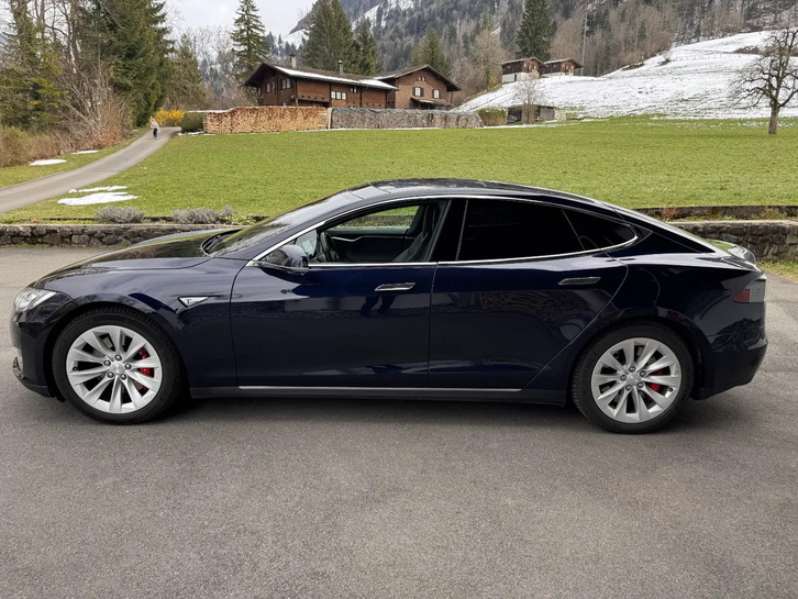 Tesla Model S 85 Performance D