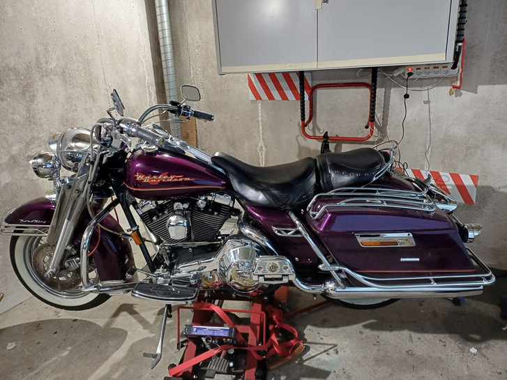 HARLEY-DAVIDSON FLHRC  Road King Classic